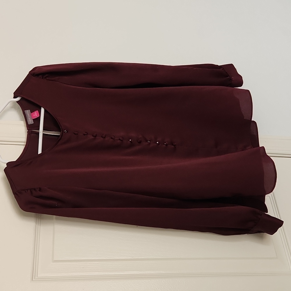 VINCE Camuto Women's Maroon Red Dress Shirt/Blouse/Top. Womans XS